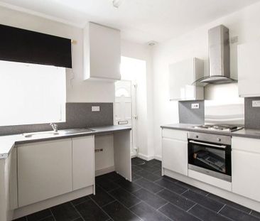 2 bedroom house to rent - Photo 3