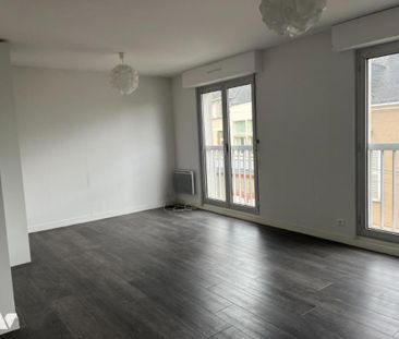 APPARTEMENT - LAVAL - Photo 3