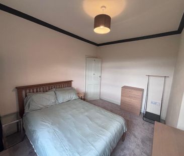 4 bedroom terraced house to rent - Photo 4