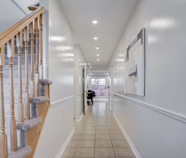 For Lease - 4398 Fairview Street, Burlington, Ontario - Photo 3