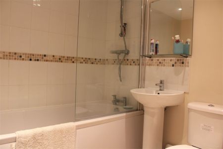 Hele Manor Barns, Hele, Taunton - Photo 5