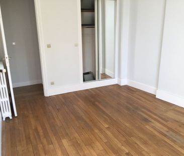 Location Appartement 3 pièces 77m² - Photo 3