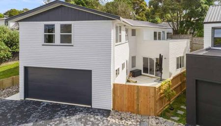 Charming 4BR Home in Birkdale - Photo 4