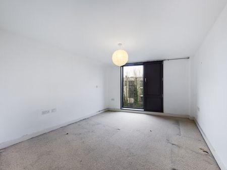 St James Walk, Cheltenham, Glos, GL50 - Photo 2