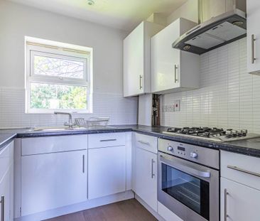 2 bed Flat for rent - Photo 1