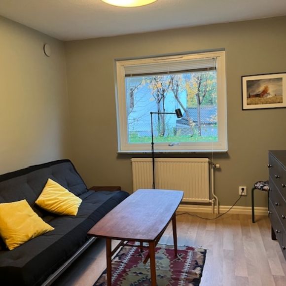 Huddinge - 2rok - tillsv - 9.200kr/mån - Photo 1