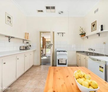 Affordable Family Home In Central Location - Photo 6