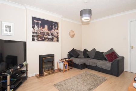2 bedroom terraced house to rent - Photo 2