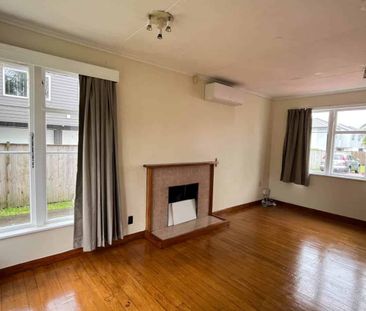 Lovely New Renovated Two Bedroom in Pt Engalnd - Photo 2