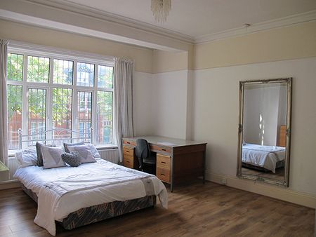 165 Warwick Road, Carlisle (STUDENT HOUSE) Available August 2026 - Photo 5