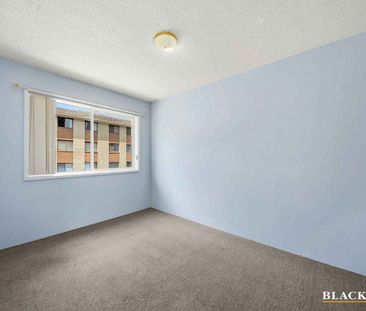 CONVENIENT TWO BEDROOM UNIT - Photo 5