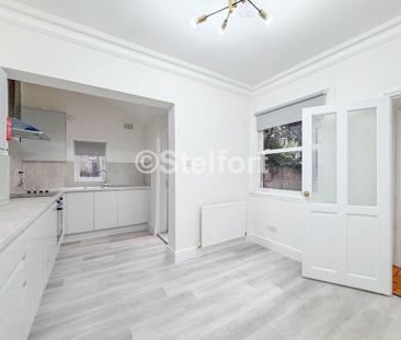 4 bedroom terraced house to rent - Photo 6