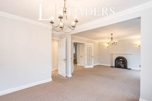 4 bedroom house to rent Hither Green, Southbourne, PO10 - Photo 1