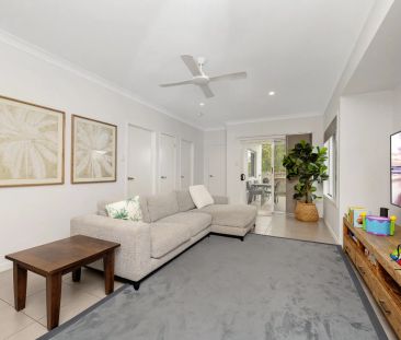 Private Parkside Living in Kalynda Chase - Photo 1