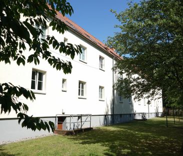 Gemütliche Single-Wohnung, Badewanne, Küche/Bad mit Fenster - Photo 2