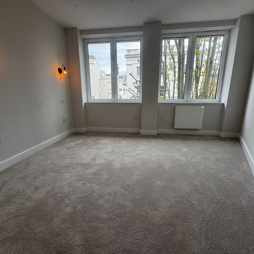 2 Bed Flat, Carlton Crescent, SO15 - Photo 1