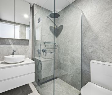 Do not miss this gem! 2 bed 2 bath & 2 car spaces - Photo 5