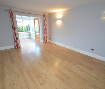 3 bedroom end of terrace house to rent - Photo 3