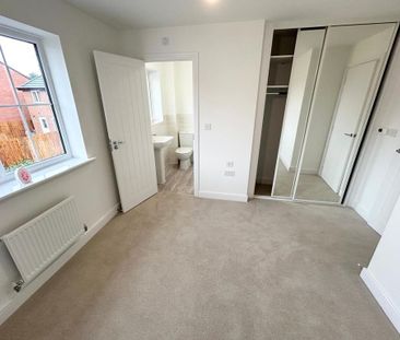 3 bedroom semi-detached house to rent - Photo 5