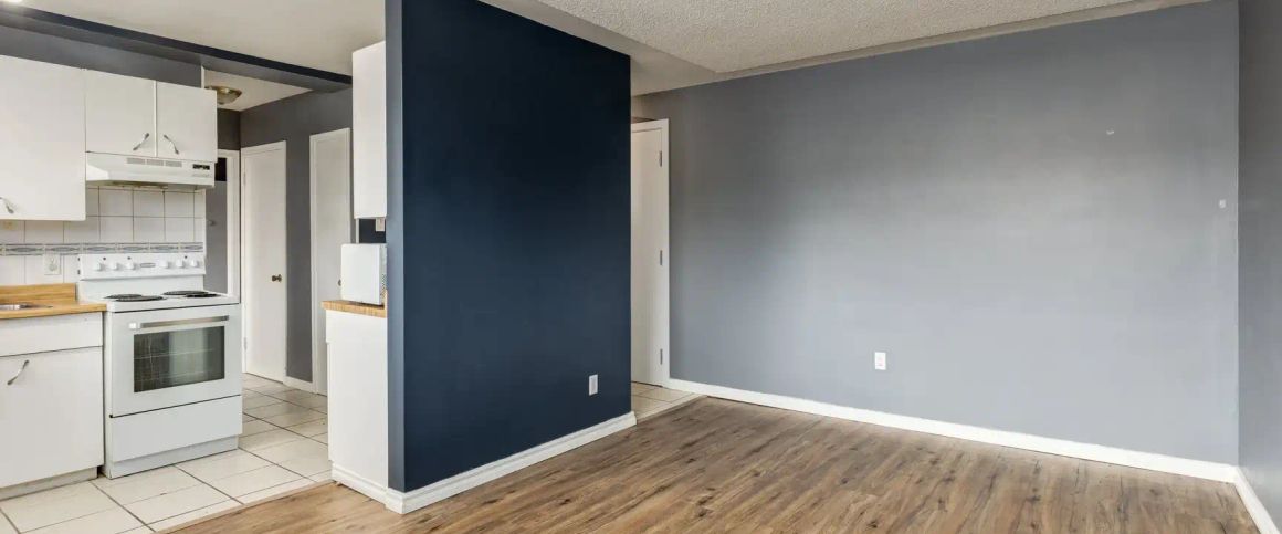 Kent Apartments — - Bachelor - Photo 1