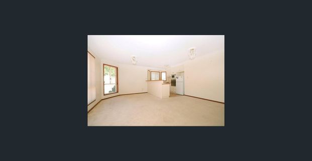 Spacious 3-Bedroom Townhouse â?? All Bedrooms Ensuite! - Photo 1