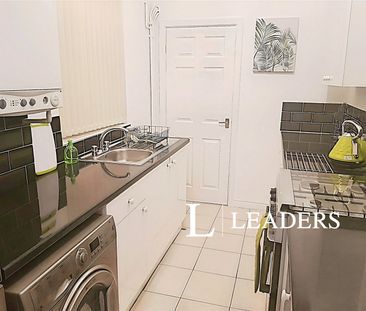 1 bedroom terraced to rent Fletcher Road, Stoke-on-Trent, Staffords... - Photo 6