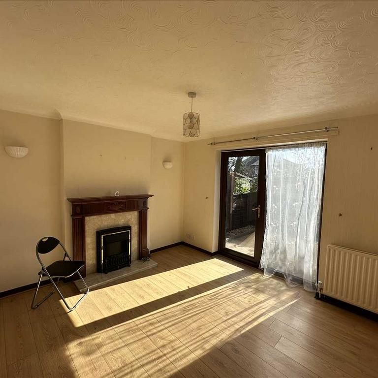 2 bedroom townhouse to rent - Photo 1