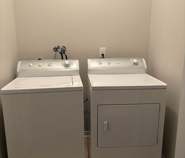 For Lease - 5195 Angel Stone Drive, Mississauga, Ontario - Photo 1