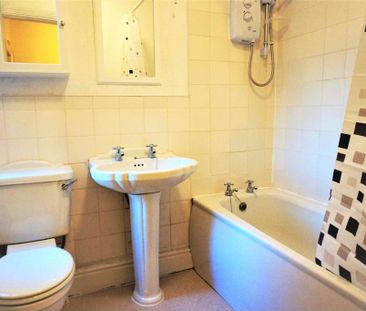 3 bedroom semi-detached house to rent - Photo 6