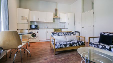 672a Bristol Road - Photo 2