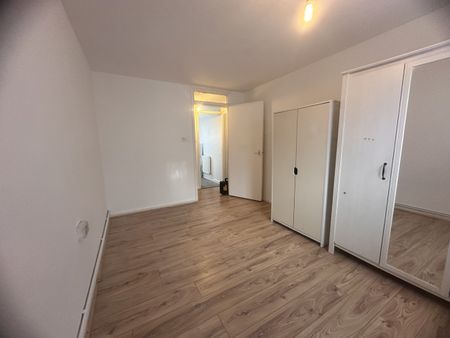 1 Bed Flat, Cundy Road, E16 - Photo 5