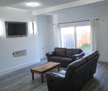 1 bedroom in a house share to rent - Photo 6