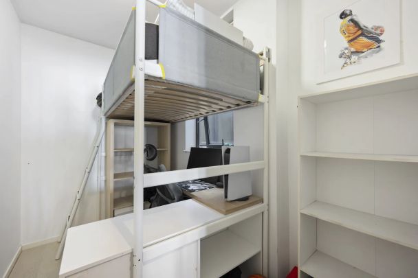 Stylish Apartment on the Edge of Thornbury - Photo 1