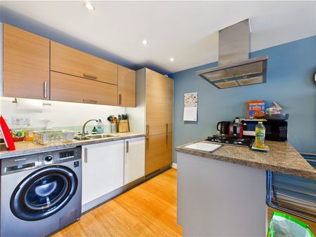 Clarendon Way, Colchester, Essex, CO1 1DL - Photo 4