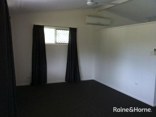 3 BEDROOM HOME ANDERGROVE - Photo 1