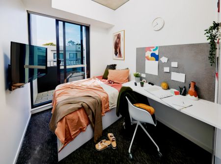 5 Bed Apartment-Ensuite - Photo 2