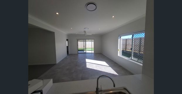 Brand New Family Home in Peaceful Redland Bay Pocket - Photo 1