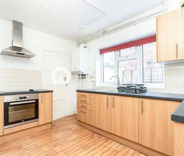 4 bedroom terraced house to rent - Photo 6