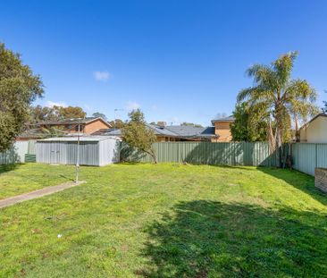 Quiet Living Near the Lake - Photo 4