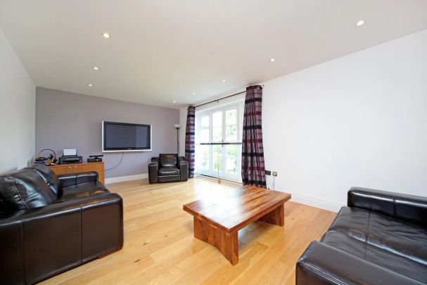4 bedroom town house to rent - Photo 1
