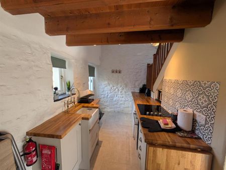 1 bedroom barn conversion to rent - Photo 3