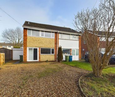 3 bedroom semi-detached house to rent - Photo 5