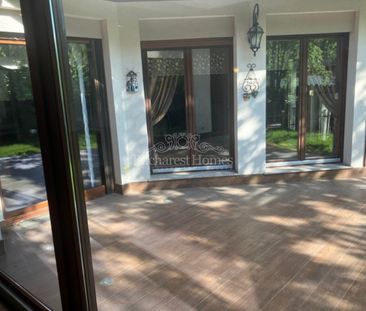 Large Expansive House with Five Bedrooms - AISB - Photo 4
