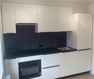 Appartement te huur in Sint-Andries voor € 695 met 1 slaapkamer - Photo 1