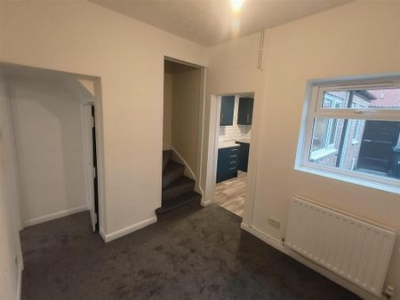 2 bedroom property to rent - Photo 2