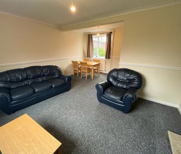 3 bedroom semi-detached house to rent - Photo 6