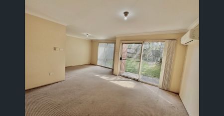 THREE BEDROOM TOWNHOUSE!!! - Photo 4