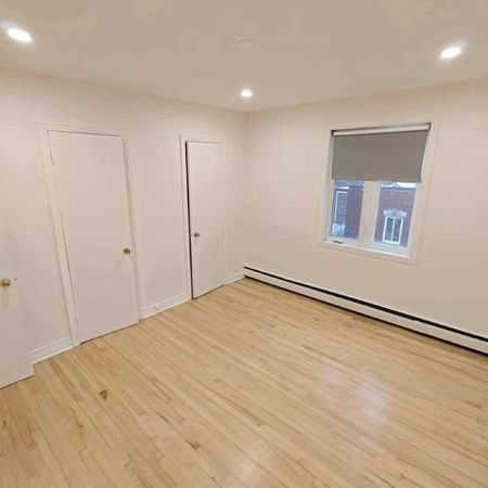 Grand 4 1/2 Rénové Rosemont - Photo 4