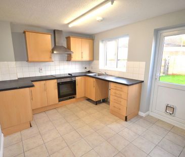 2 bedroom semi-detached house to rent - Photo 6