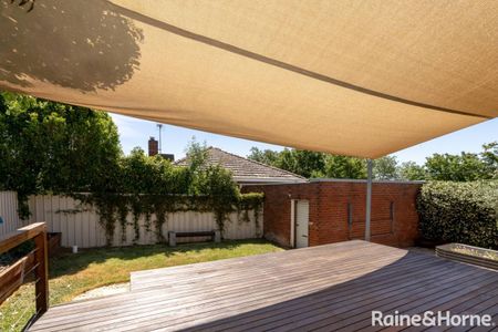 SPACIOUS FAMILY LIVING - Photo 5